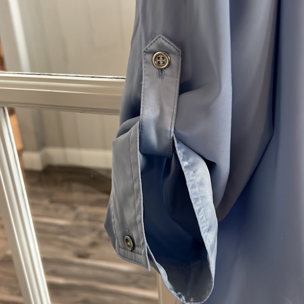 Chico’s Size 2 Light Blue Silky Blouse - Picture 4 of 6